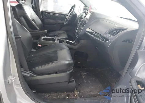 2015 Dodge Grand Caravan Sxt Plus z USA, uszkodzony, nr VIN 2C4RDGCG5FR705047